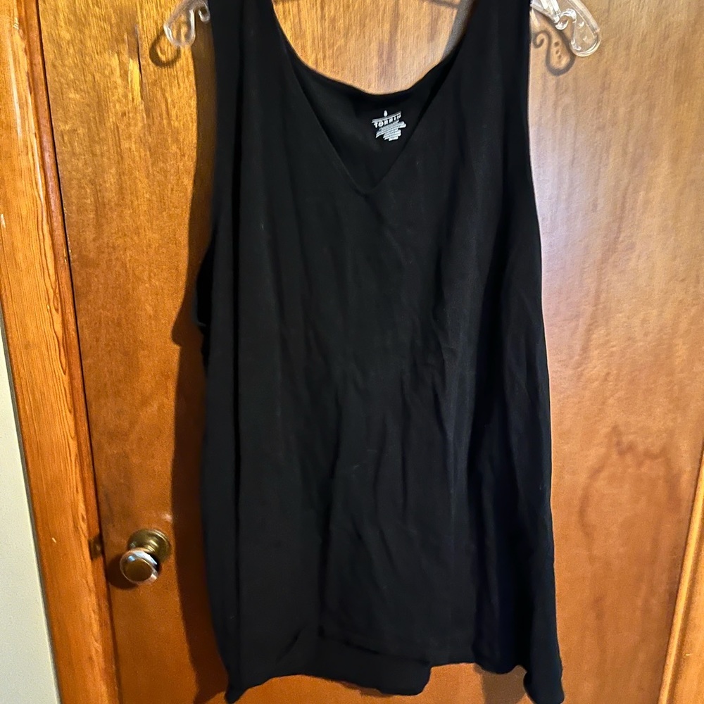 Torrid active tank size 6
